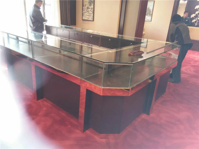 商場(chǎng)展示柜