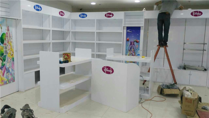 迪斯尼童裝展示柜